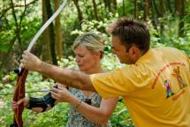 Bei Bedarf assistieren unsere Trainer und helfen, die Haltung des Schützen zu verbessern